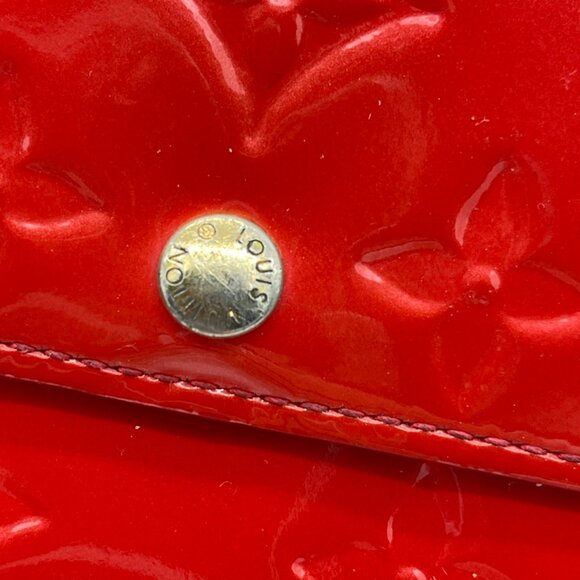Louis Vuitton Womens Red Vernis Sarah Continental Wallet - Picture 2 of 11